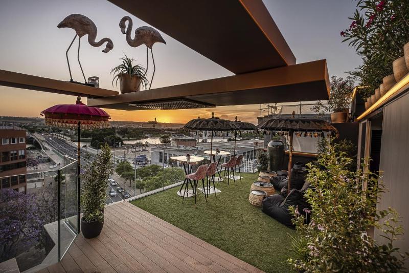 ON Suites Sevilla Apartments - image 12