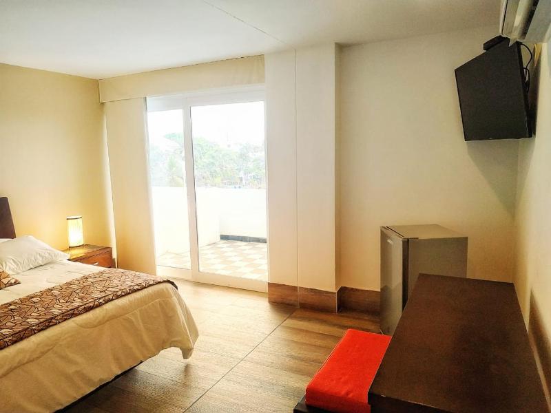 Vallclaire Suites - image 14