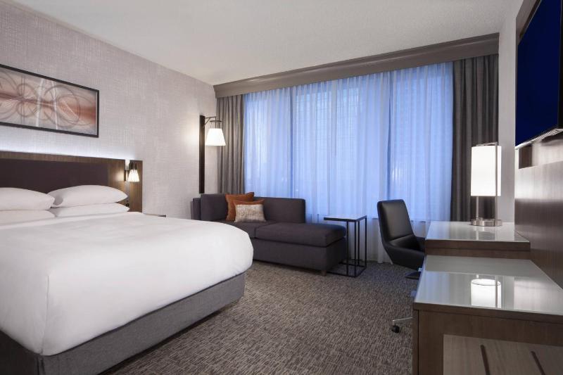 King Room image 3