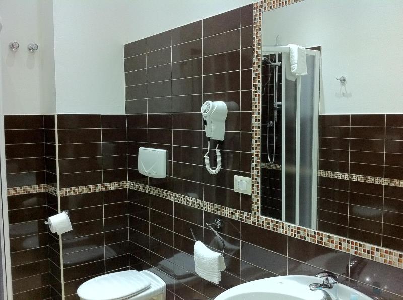 Superior Double or Twin Room image 4