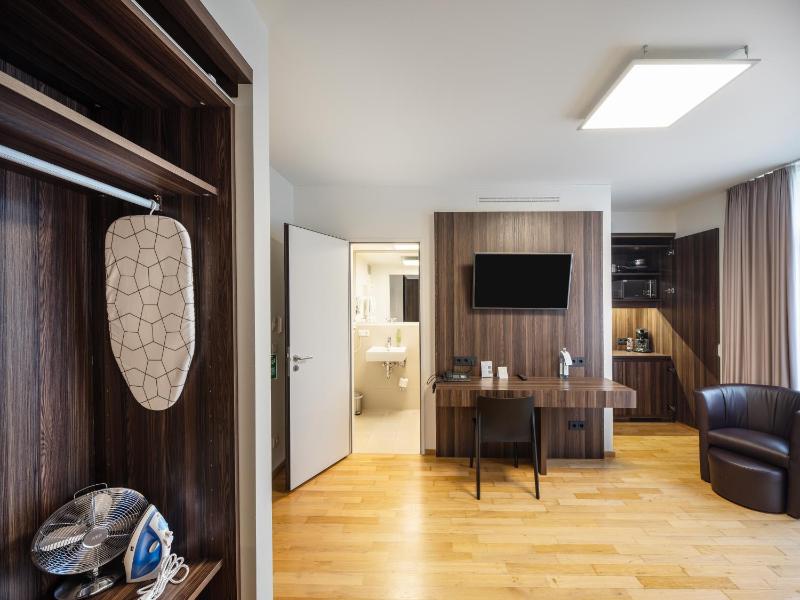 Penthouse Studio image 3