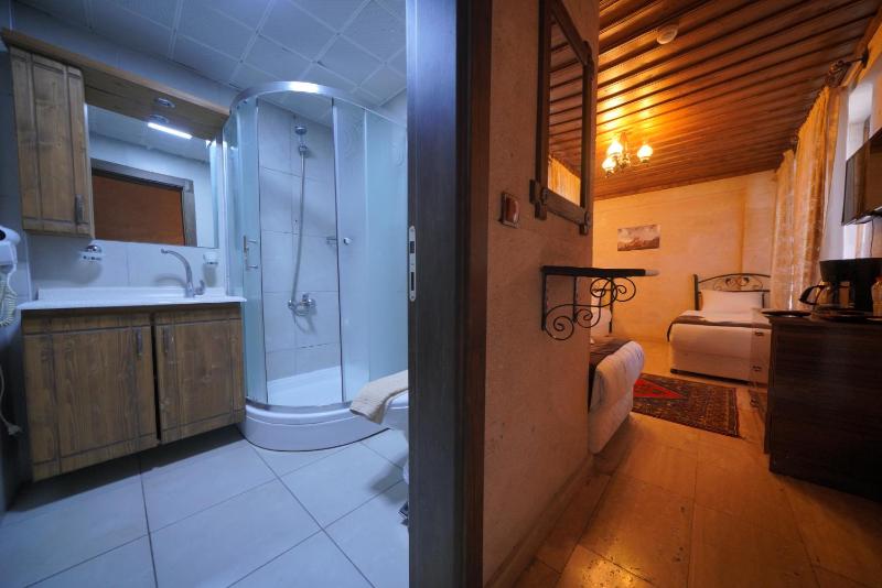 Triple Room image 2