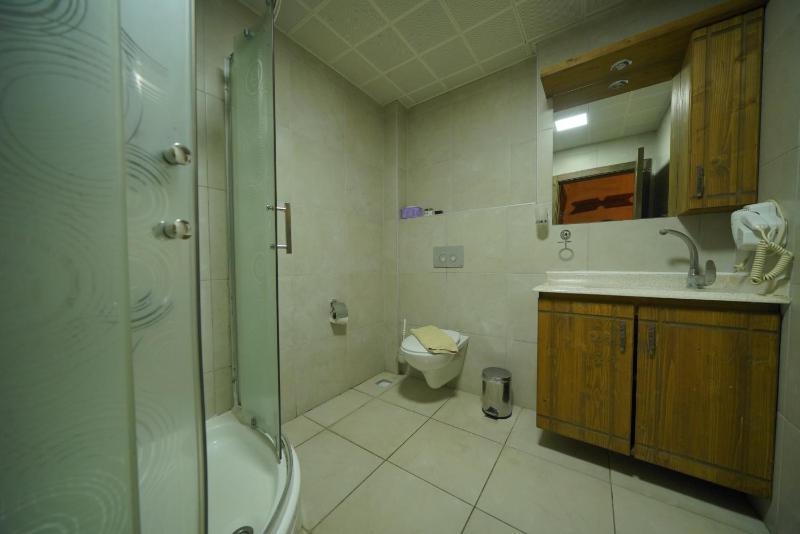 Standard Twin Room image 3