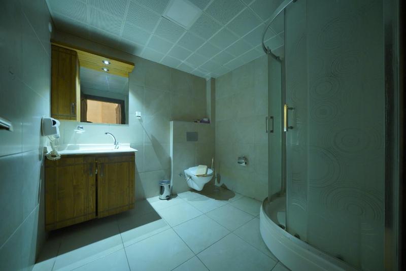 Deluxe Double Room image 2