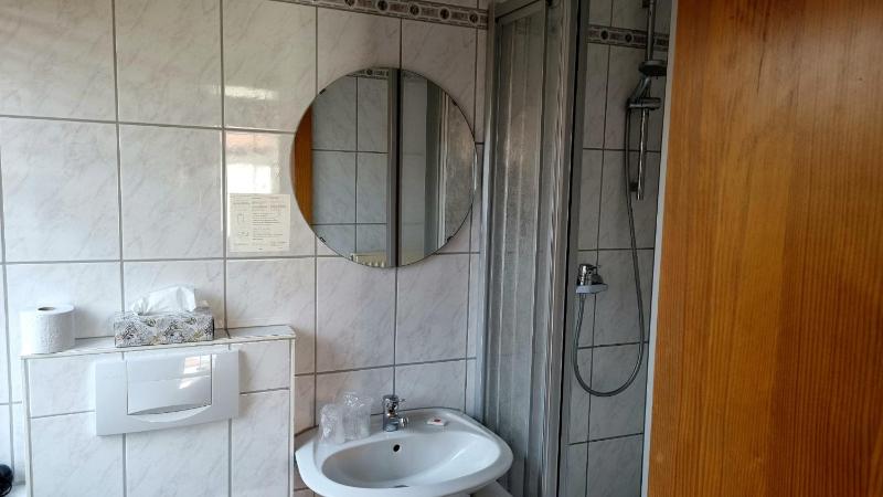 Standard Double Room image 3