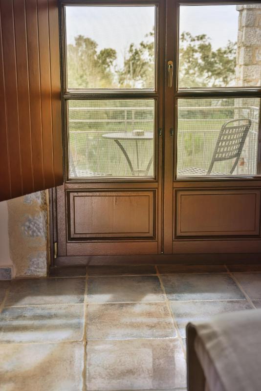 Triple Room with Garden View image 4