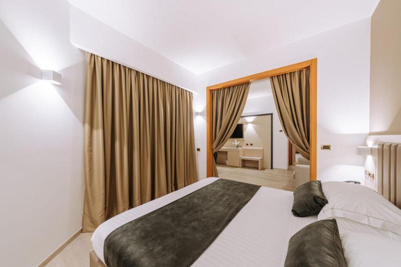 Deluxe Junior Suite image 3