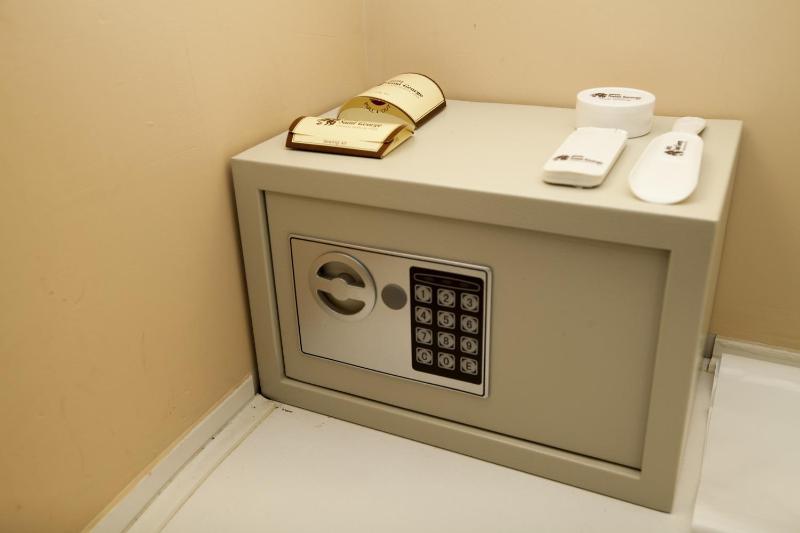 Double or Twin Room with Mountain View image 2