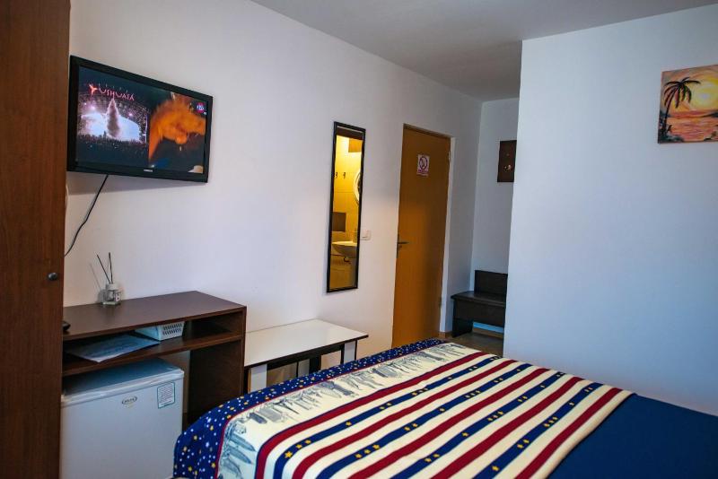 Double Room with Private Bathroom image 1