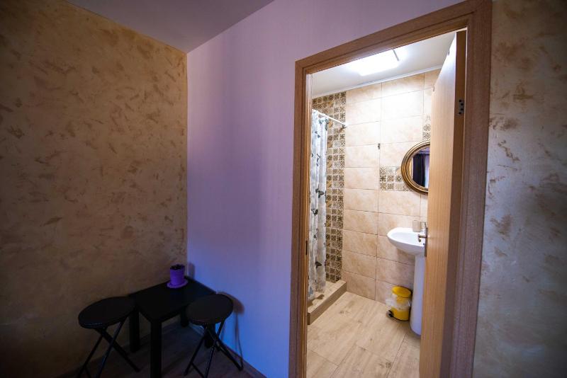 Double Room with Private Bathroom image 3