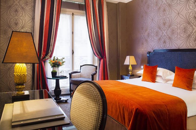 Superior Double or Twin Room image 4