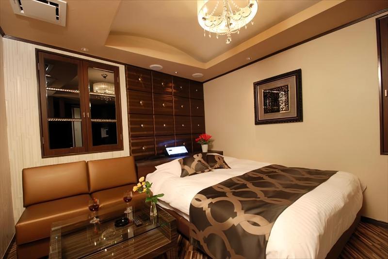 HOTEL Shuffle - image 14