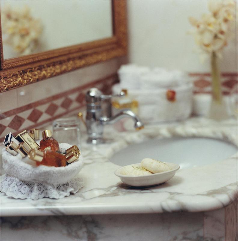 Deluxe Double Room image 3