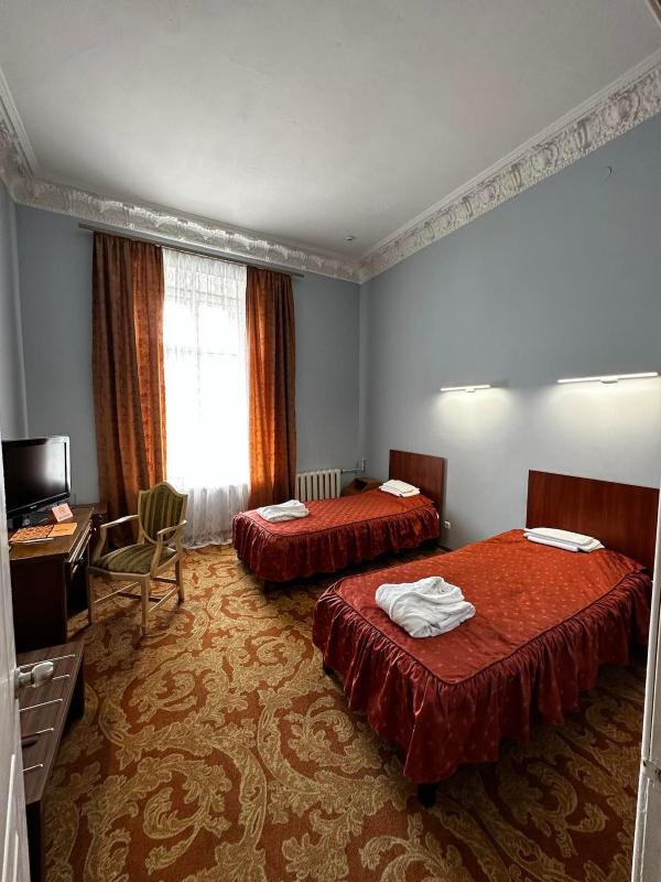 Standard Double or Twin Room image 1