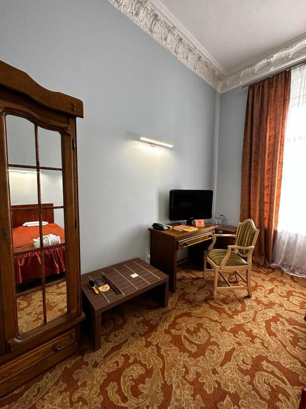 Standard Double or Twin Room image 3