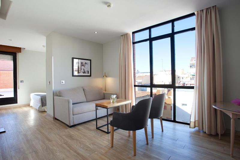 Espahotel Plaza Basilica - image 11