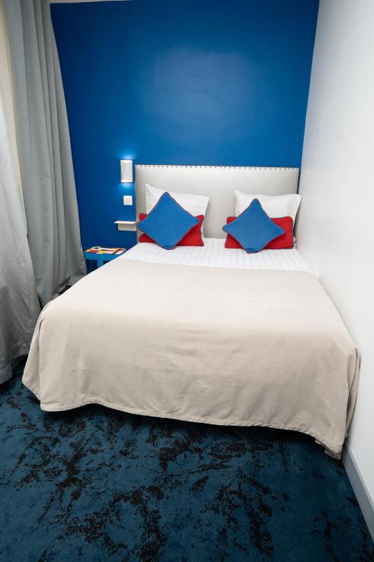 Standard Single Room image 4