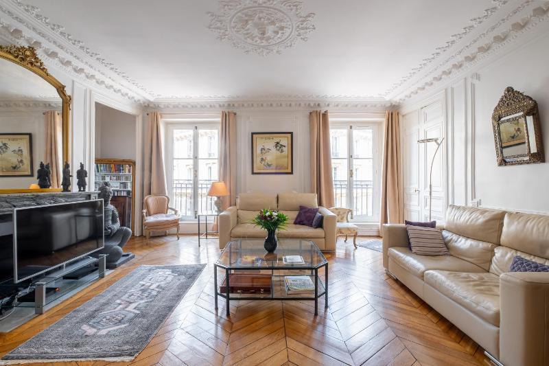 Veeve - Peaches of Paris - image 1