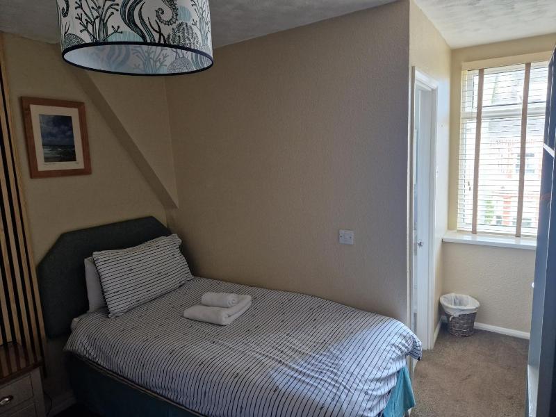 Twin Room - Room 9 image 4