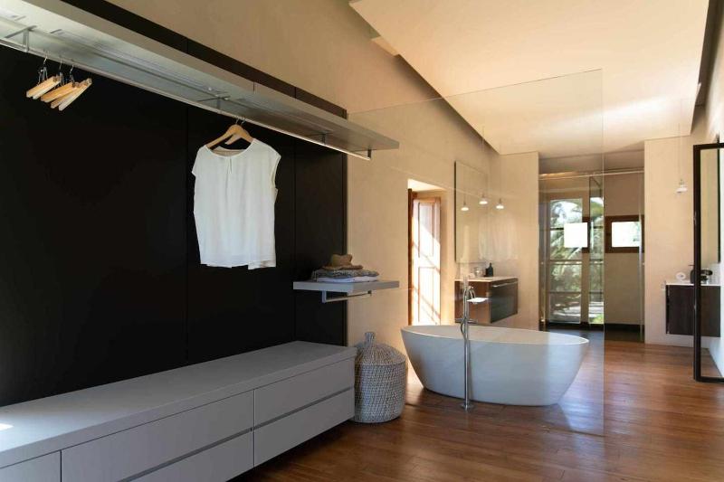 Deluxe Villa image 2