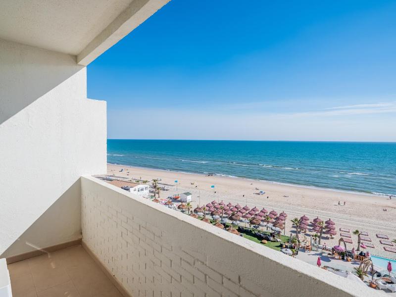 Standard Double Room with Sea View image 4