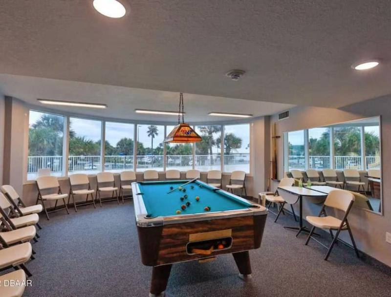2 Bedroom 2 bath Condo on the Beach on the 8th Floor - image 27