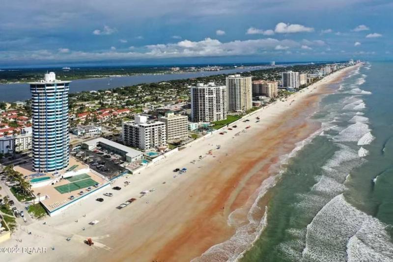 2 Bedroom 2 bath Condo on the Beach on the 8th Floor - image 17