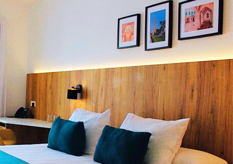 Standard Double or Twin Room image 4