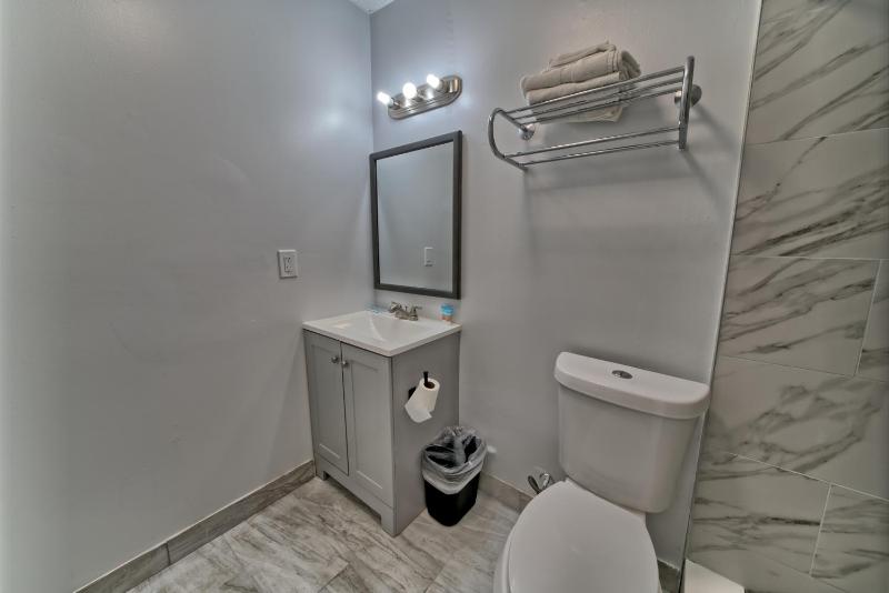 King Room - Non-Smoking image 2