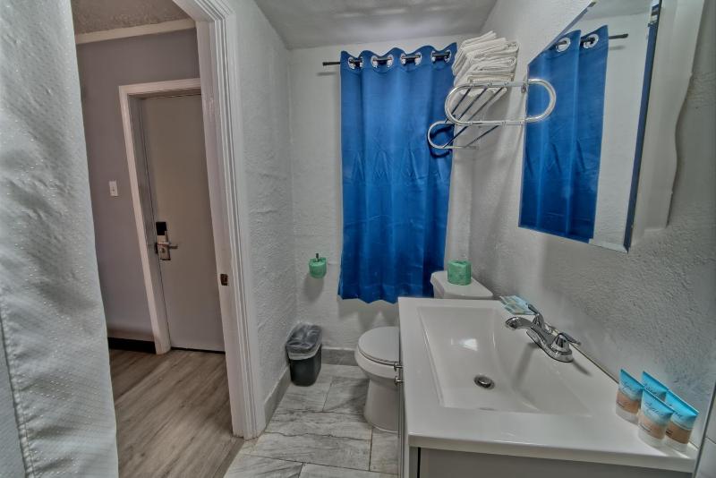 Standard Quadruple Room with Two Double Beds - Non-Smoking image 2