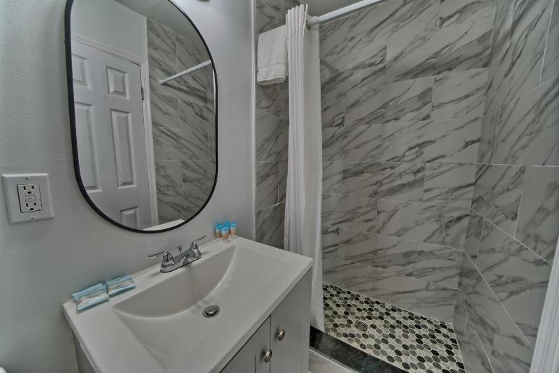 Standard Quadruple Room with Two Double Beds  - Second Floor image 3