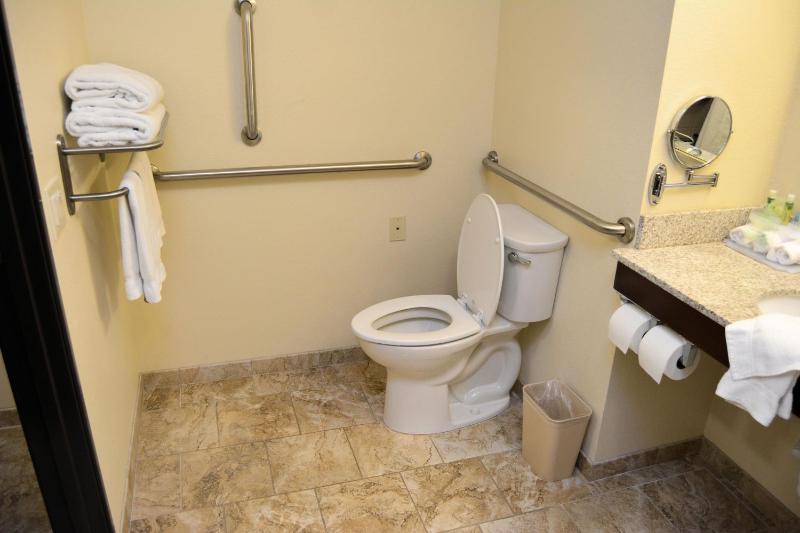 King Room - Mobility Access Tub/Non-Smoking image 3