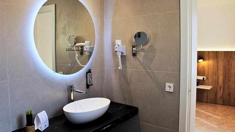 Double or Twin Room with Terrace image 4