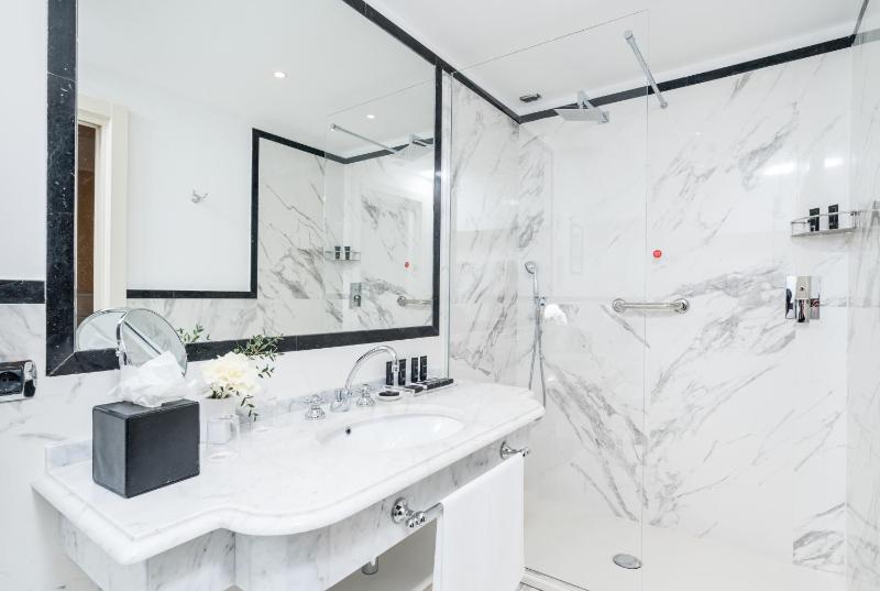 Executive Double Room image 1