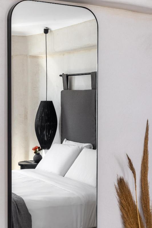The Rocabella Suite with Sea View and outdoor mini plunge pool image 3