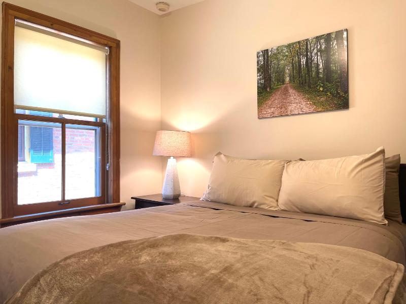 Superior Queen Room image 3
