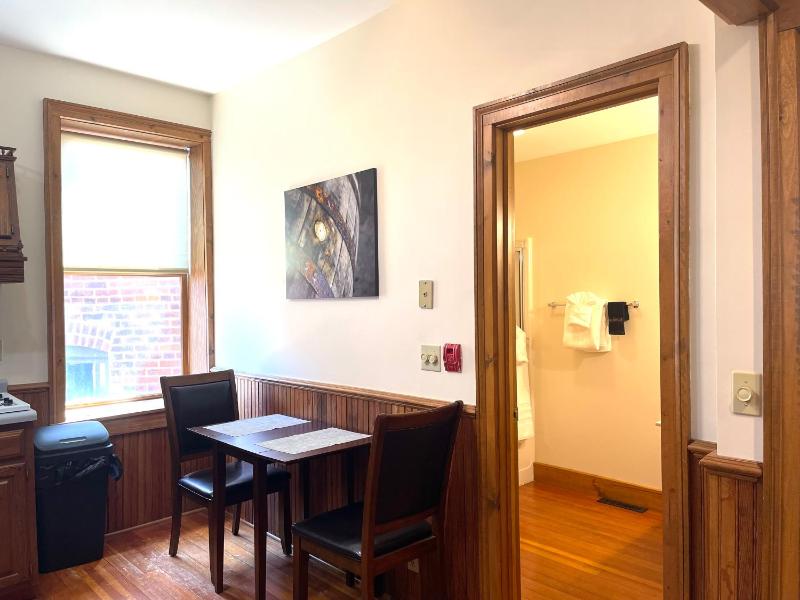 Superior Queen Room image 4