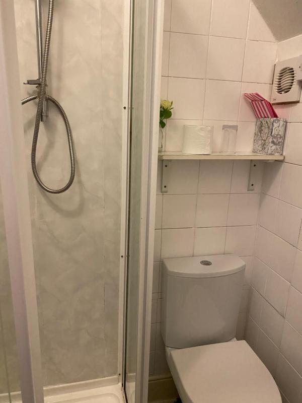 Single Room image 1