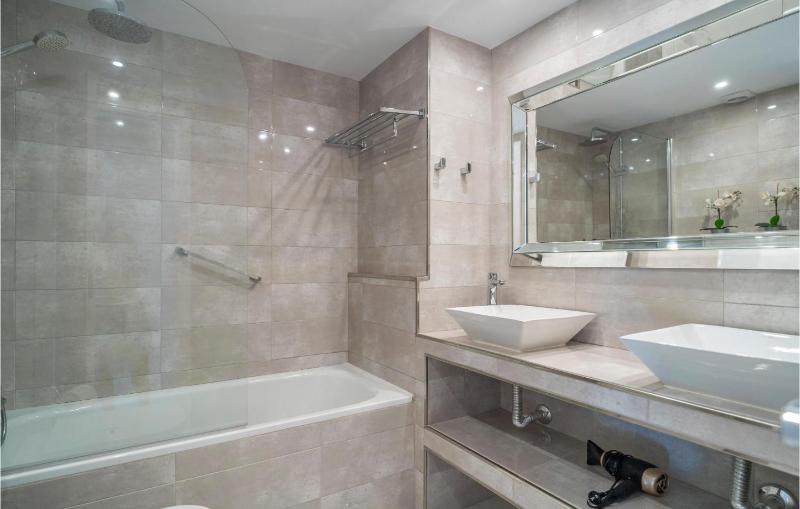 Cozy Apartment In Mijas With Swimming Pool - image 7