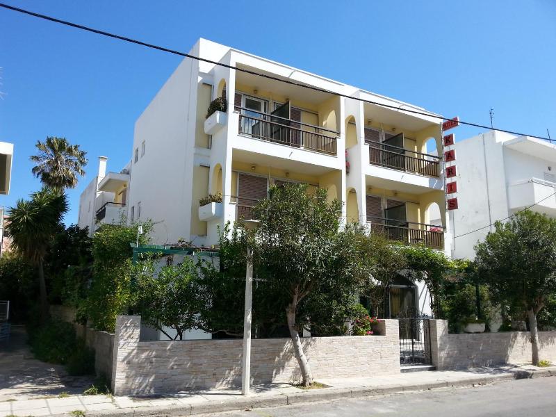 Karis Hotel - image 30