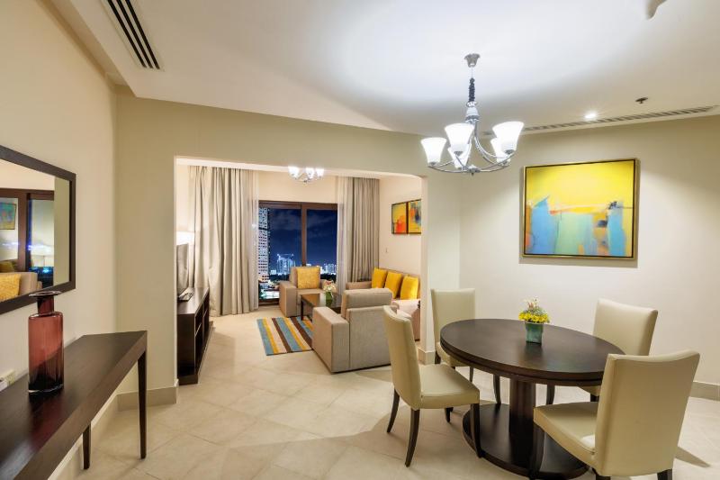 One Bedroom Apartment with City View image 3