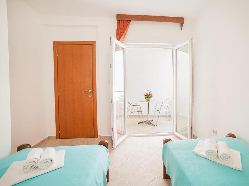 Two-Bedroom Apartment (4 Adults) image 3