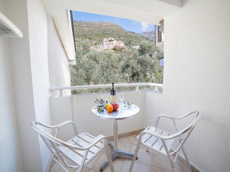 Apartment with Balcony (4 Adults) image 3