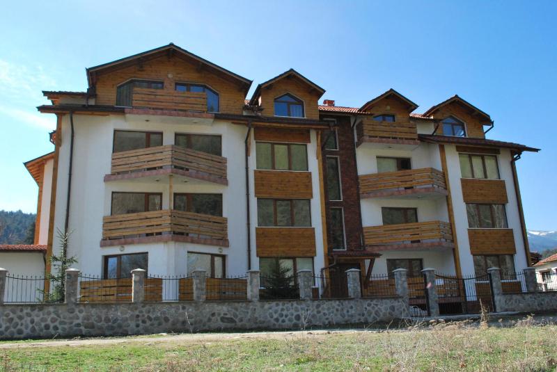 Two-Bedroom Apartment with Balcony image 1
