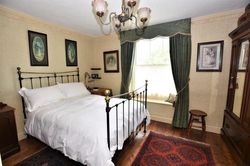 Deluxe Double Room image 1