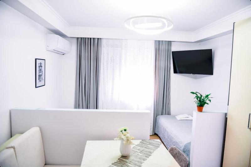 Magda Studio in Berat Center - image 12
