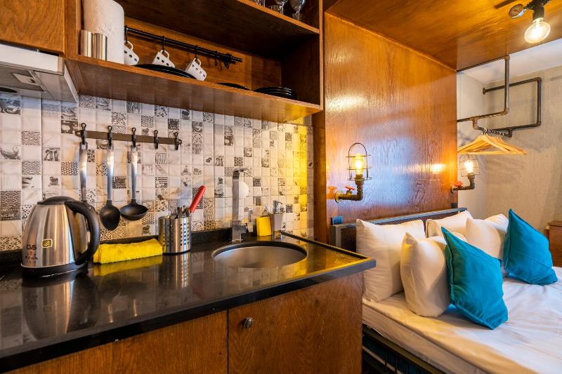 Cube Suites - image 6