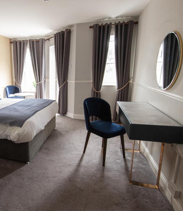 Deluxe Double with Garden View  image 4