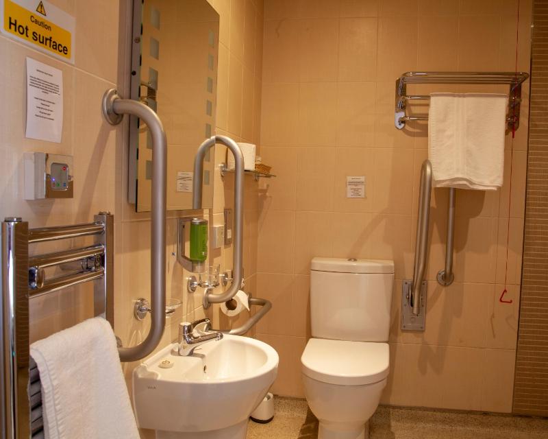 Double or Twin Room - Disability Access image 3