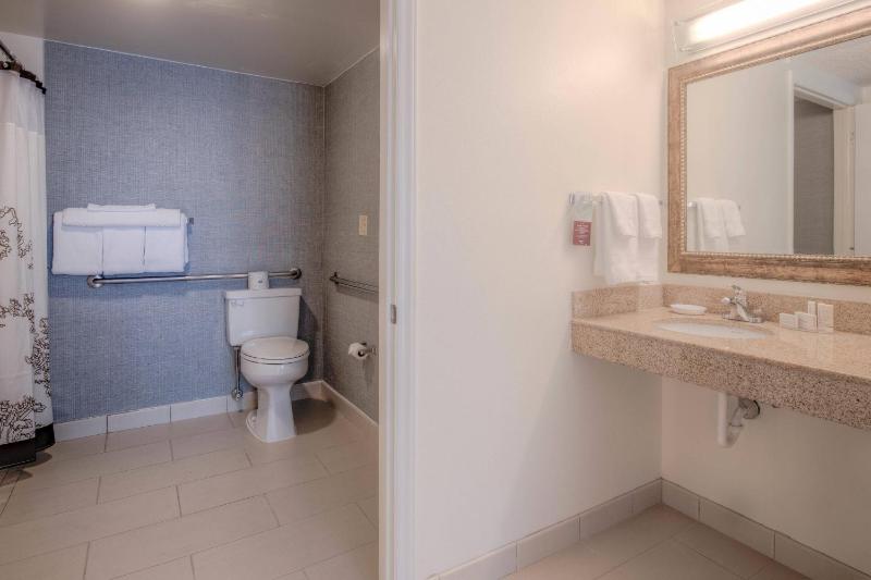Two-Bedroom Suite image 3